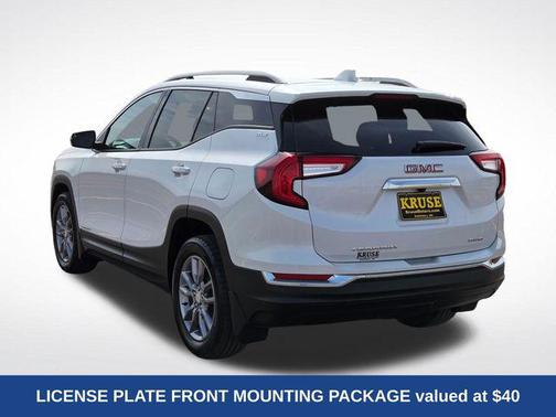 White Frost Tricoat 2022 GMC Terrain SLT