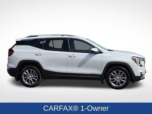 White Frost Tricoat 2022 GMC Terrain SLT
