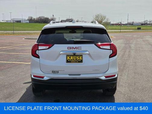 White Frost Tricoat 2022 GMC Terrain SLT
