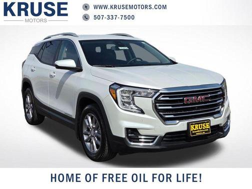 White Frost Tricoat 2022 GMC Terrain SLT