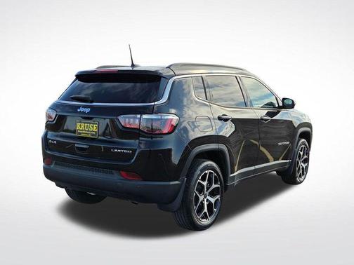 Diamond Black Crystal Pearlcoat 2025 Jeep Compass Limited