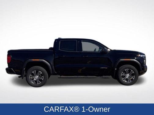 Onyx Black 2023 GMC Canyon AT4