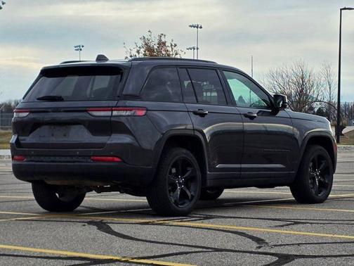 2023 Jeep Grand Cherokee Altitude
