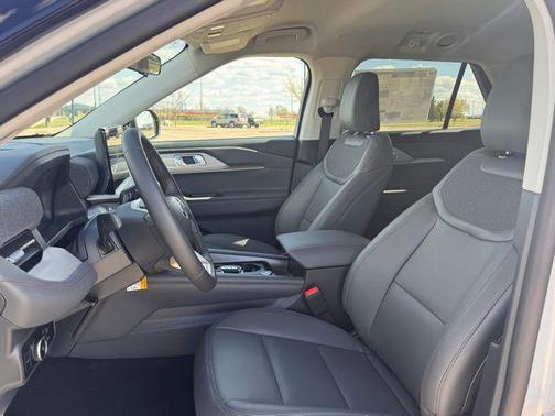 White Metallic 2026 Ford Explorer Active
