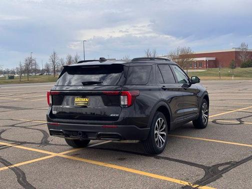 Agate Black Metallic 2025 Ford Explorer ST-Line