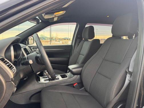 2019 Jeep Grand Cherokee Laredo