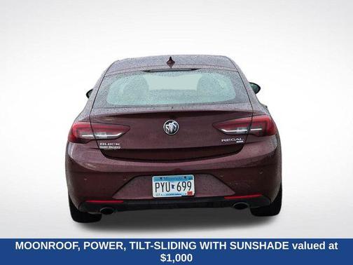 Rioja Red Metallic 2018 Buick Regal Essence