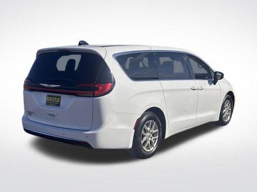 Bright White Clearcoat 2024 Chrysler Pacifica Touring L