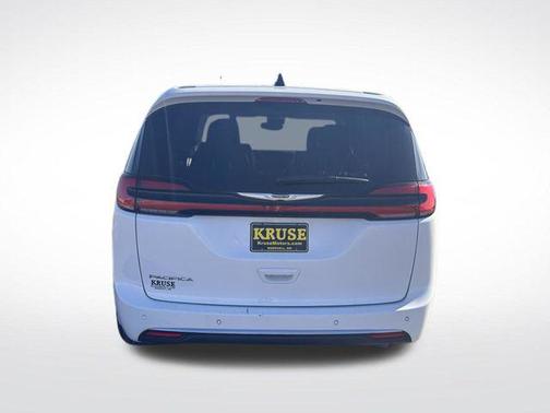 Bright White Clearcoat 2024 Chrysler Pacifica Touring L