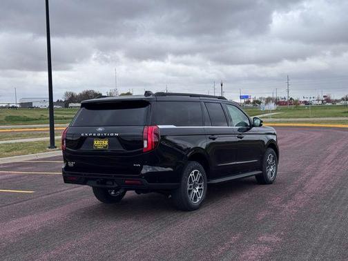 Agate Black Metallic 2025 Ford Expedition Max Active 4x4