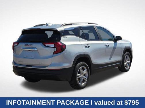Quicksilver Metallic 2022 GMC Terrain SLE