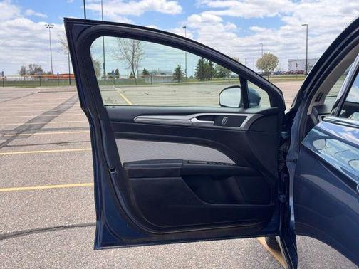 Blue Metallic 2019 Ford Fusion SE