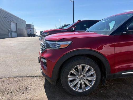 Rapid Red Metallic Tinted Clearcoat 2023 Ford Explorer Limited