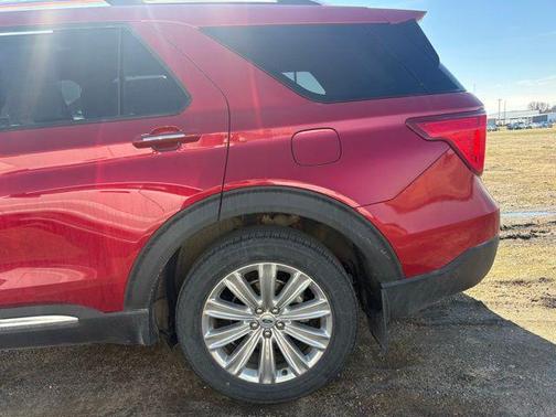 Rapid Red Metallic Tinted Clearcoat 2023 Ford Explorer Limited