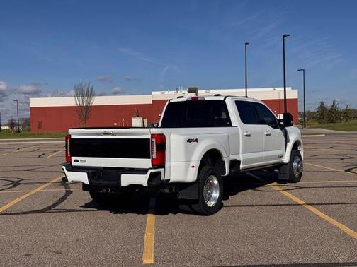 Star White Metallic Tri-Coat 2026 Ford F-450 Platinum