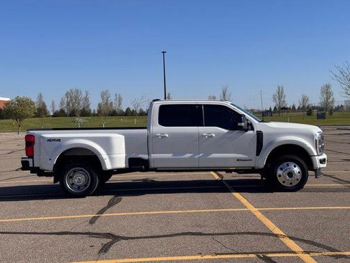 Star White Metallic Tri-Coat 2026 Ford F-450 Platinum