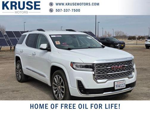 2023 GMC Acadia Denali