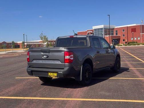Carbonized Gray Metallic 2025 Ford Maverick XL