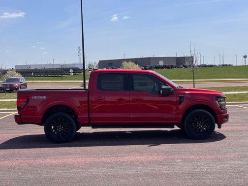 Rapid Red Metallic Tinted Clearcoat 2024 Ford F-150 XLT