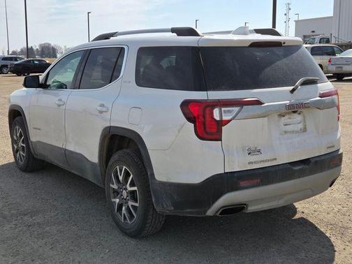 Summit White 2022 GMC Acadia SLE