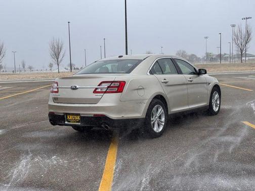 2018 Ford Taurus SE