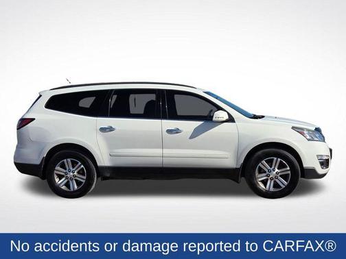 White 2015 Chevrolet Traverse 2LT