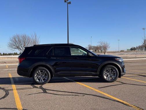 2026 Ford Explorer Active w/200A Pkg