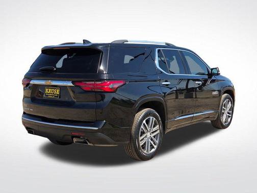 Mosaic Black Metallic 2023 Chevrolet Traverse High Country