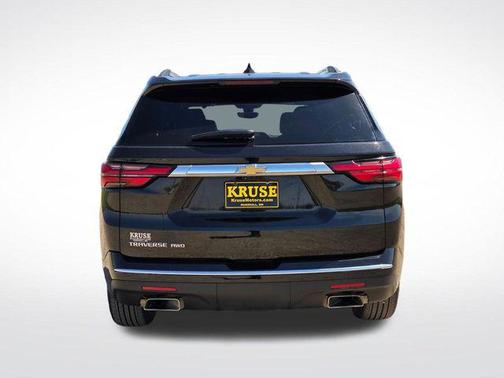 Mosaic Black Metallic 2023 Chevrolet Traverse High Country