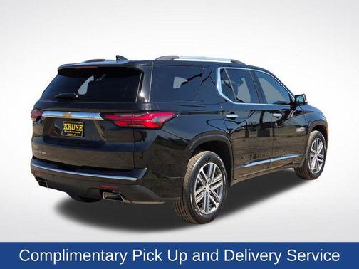 Mosaic Black Metallic 2023 Chevrolet Traverse High Country