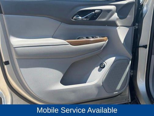 Sparkling Silver Metallic 2017 GMC Acadia SLE-2