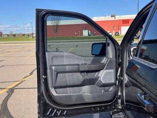 Agate Black Metallic 2024 Ford F-150 Lariat
