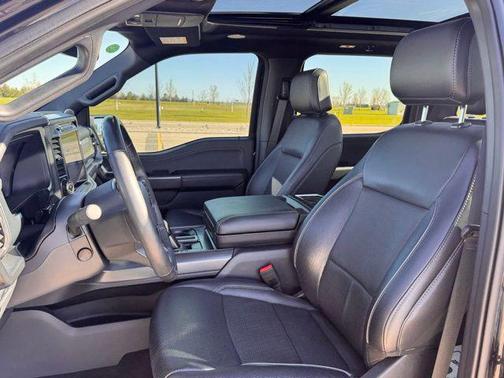 Agate Black Metallic 2024 Ford F-150 Lariat