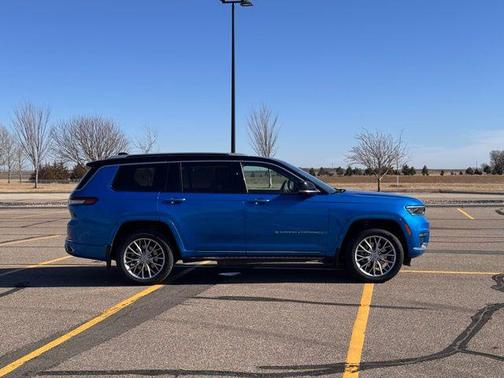 2023 Jeep Grand Cherokee L Summit