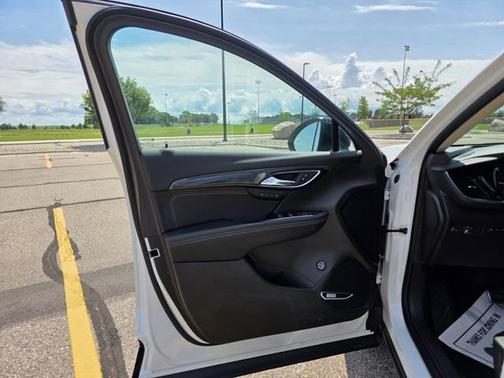 2022 Buick Envision FWD Essence