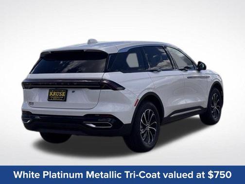 White Metallic 2026 Lincoln Nautilus Premiere