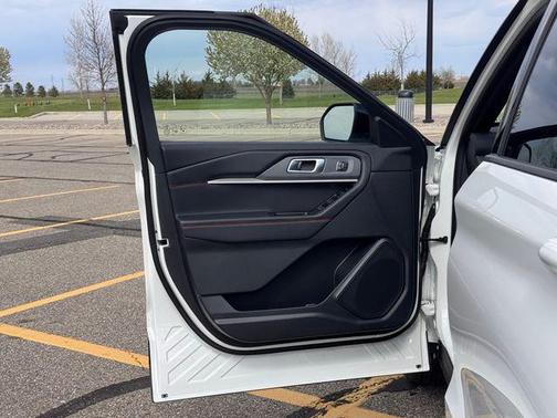 White 2026 Ford Explorer ST-Line