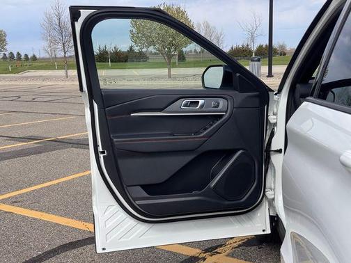 White 2026 Ford Explorer ST-Line