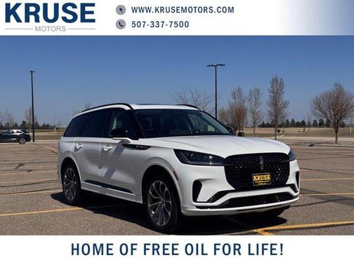 Pristine White Metallic Tri-Coat 2026 Lincoln Aviator Premiere