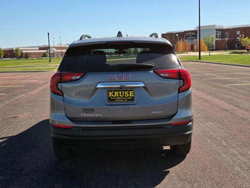 Satin Steel Metallic 2018 GMC Terrain SLE