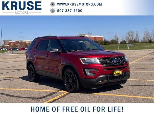 Magnetic Metallic 2017 Ford Explorer XLT