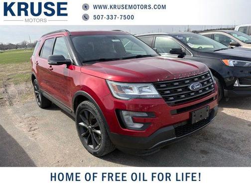 Magnetic Metallic 2017 Ford Explorer XLT