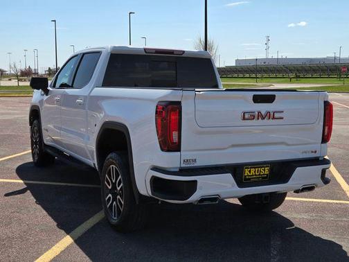 Summit White 2023 GMC Sierra 1500 AT4