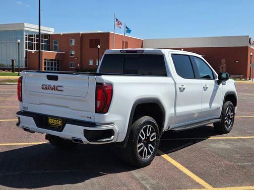 Summit White 2023 GMC Sierra 1500 AT4