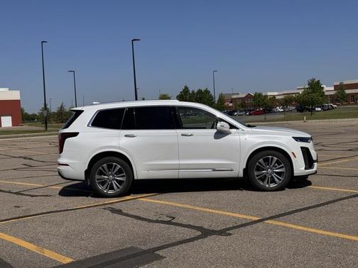 2024 Cadillac XT6 Premium Luxury AWD