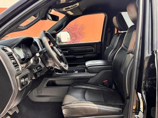 2020 RAM 2500 Limited Crew Cab 4X4 6'4' Box