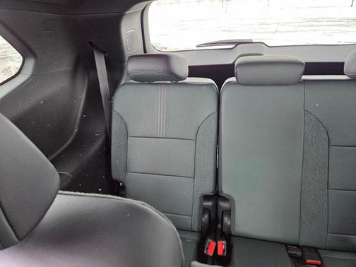 Summit White 2026 GMC Acadia AT4 AWD