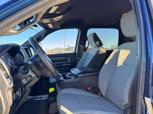 2024 RAM 3500 Big Horn Crew Cab 4x4 6'4' Box