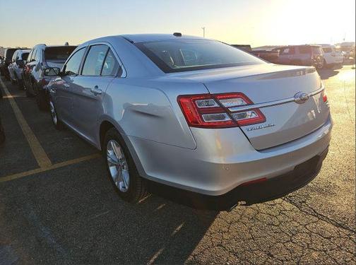 2018 Ford Taurus SEL