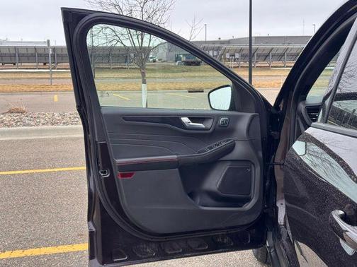 2023 Ford Escape ST-Line Elite